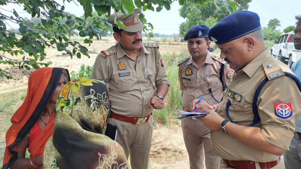 Woman robbed in Akbarpur
