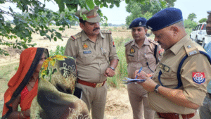 Woman robbed in Akbarpur