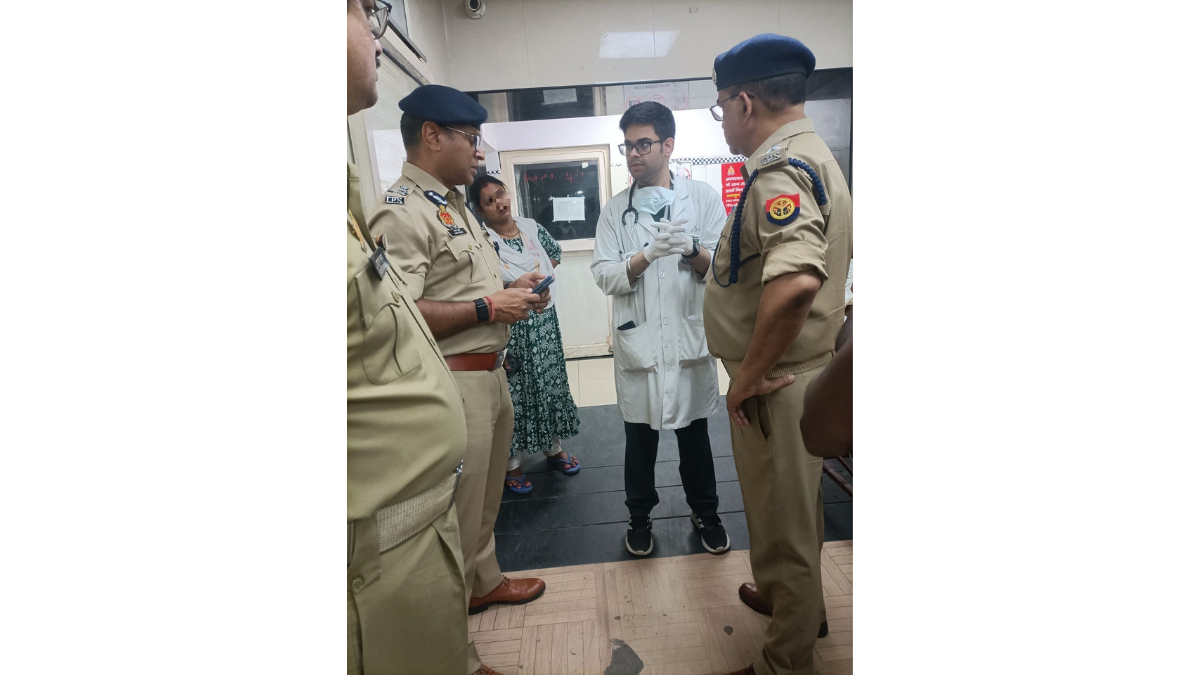 सीपी और जेसीपी ने हैलट में बच्ची के स्वास्थ्य की ली जानकारी